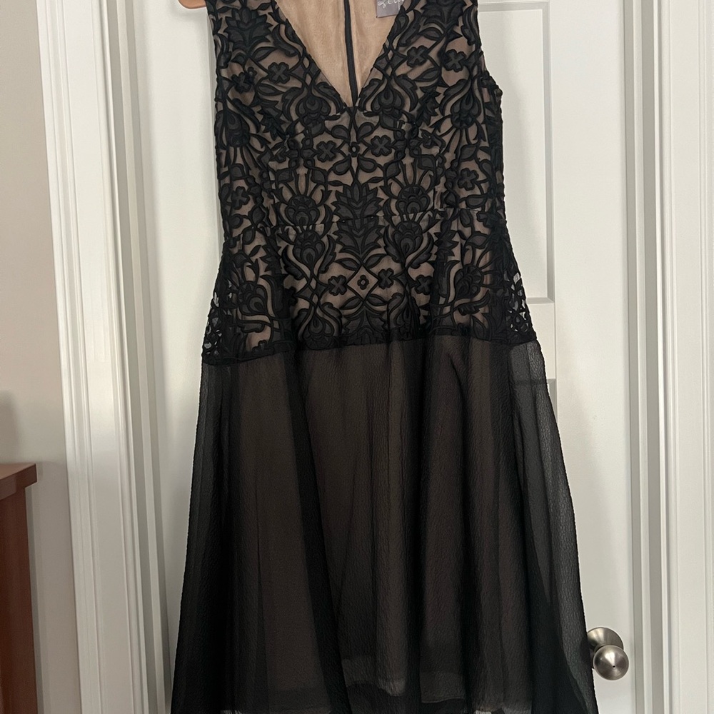 New stunning Lela Rose dress